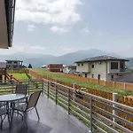 Villa Pazaric *