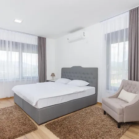Pazaric Villa *
